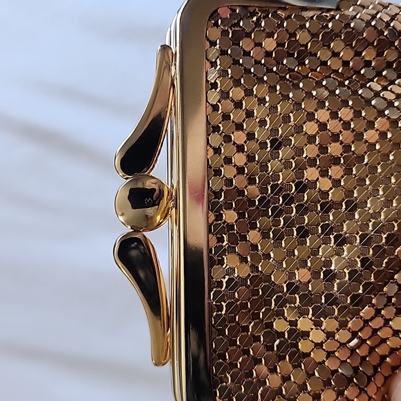 JOAN RIVERS  MESH  GOLD TONE Metal KISS LOCK Evening Cigarette Bag - Picture 5 of 7
